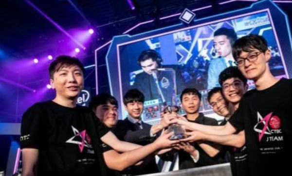 【前瞻】2025LPL春季赛 TES vs OMG，TES需抓住每一个机会