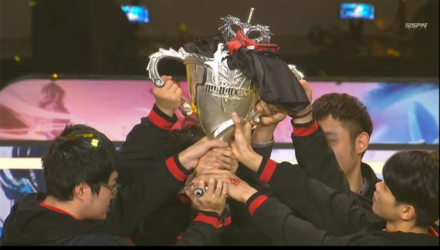 NAVI 晋级 StarLadder StarSeries 2025 秋季总决赛，击败 NIP